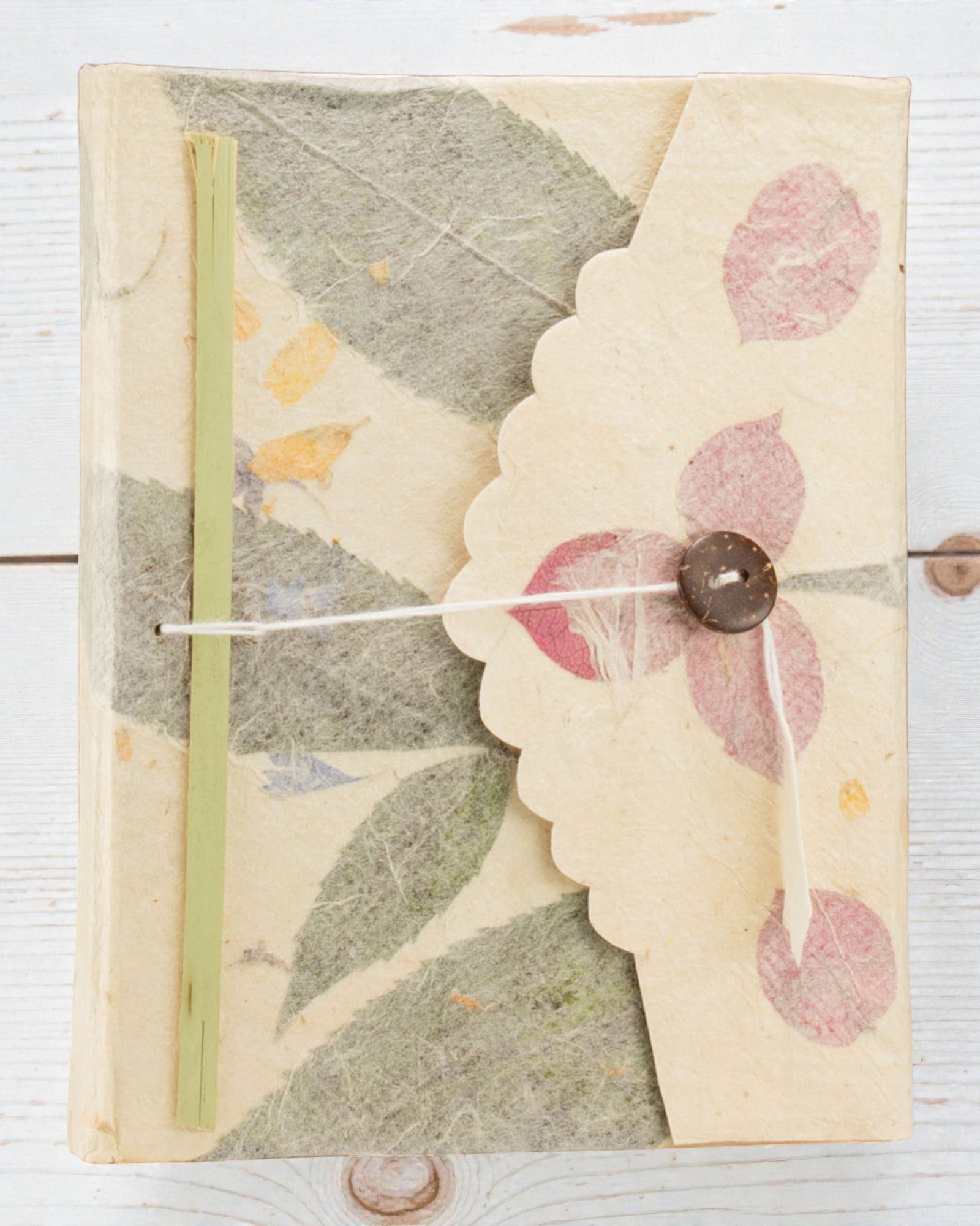 Średni Notatnik Lokta Bugenwilla (15 x 12 cm) – 45 kartek