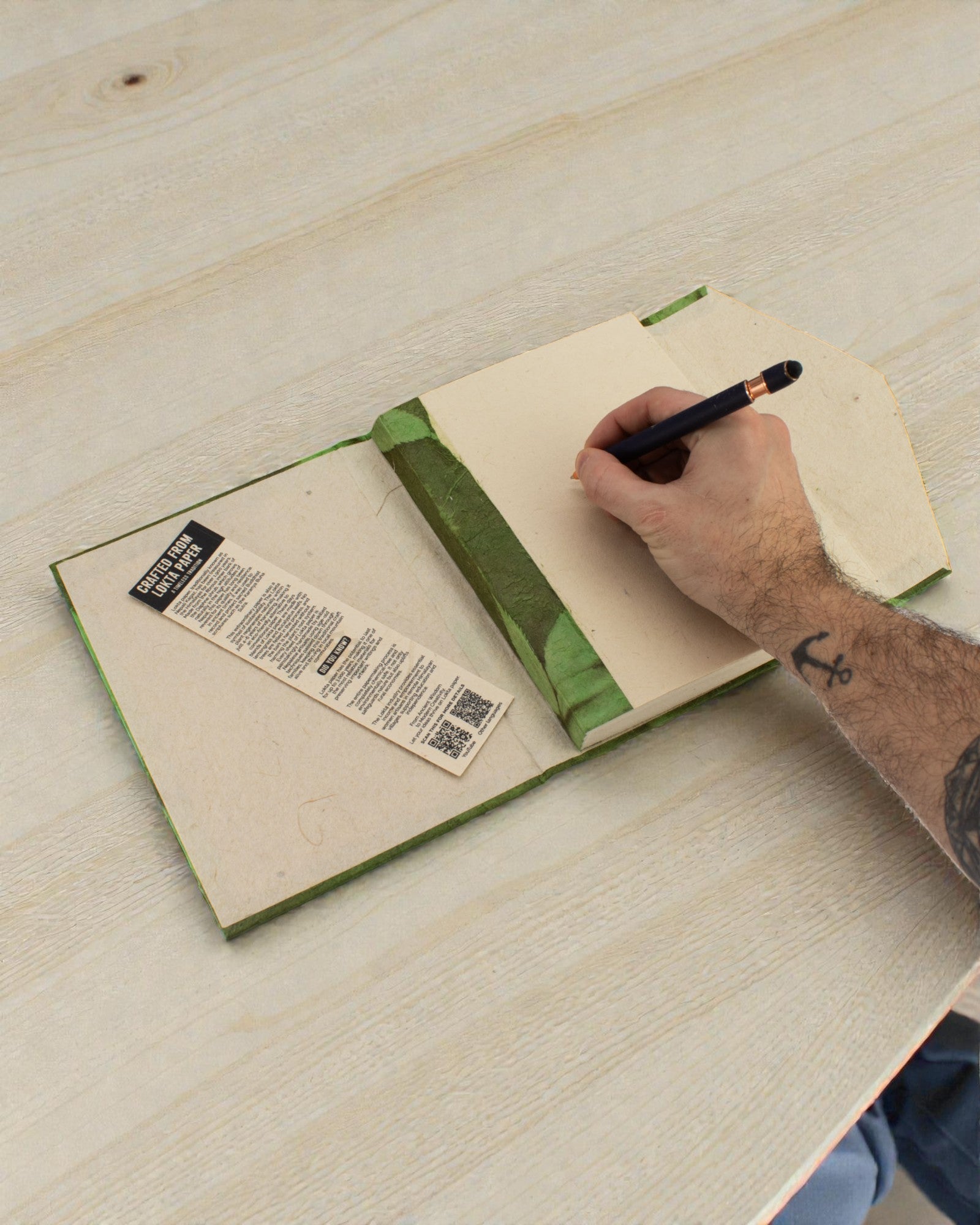 Duży Notatnik Lokta Odważne Kwiaty – Leśna Zieleń (45 kartek, 21 x 15 cm)