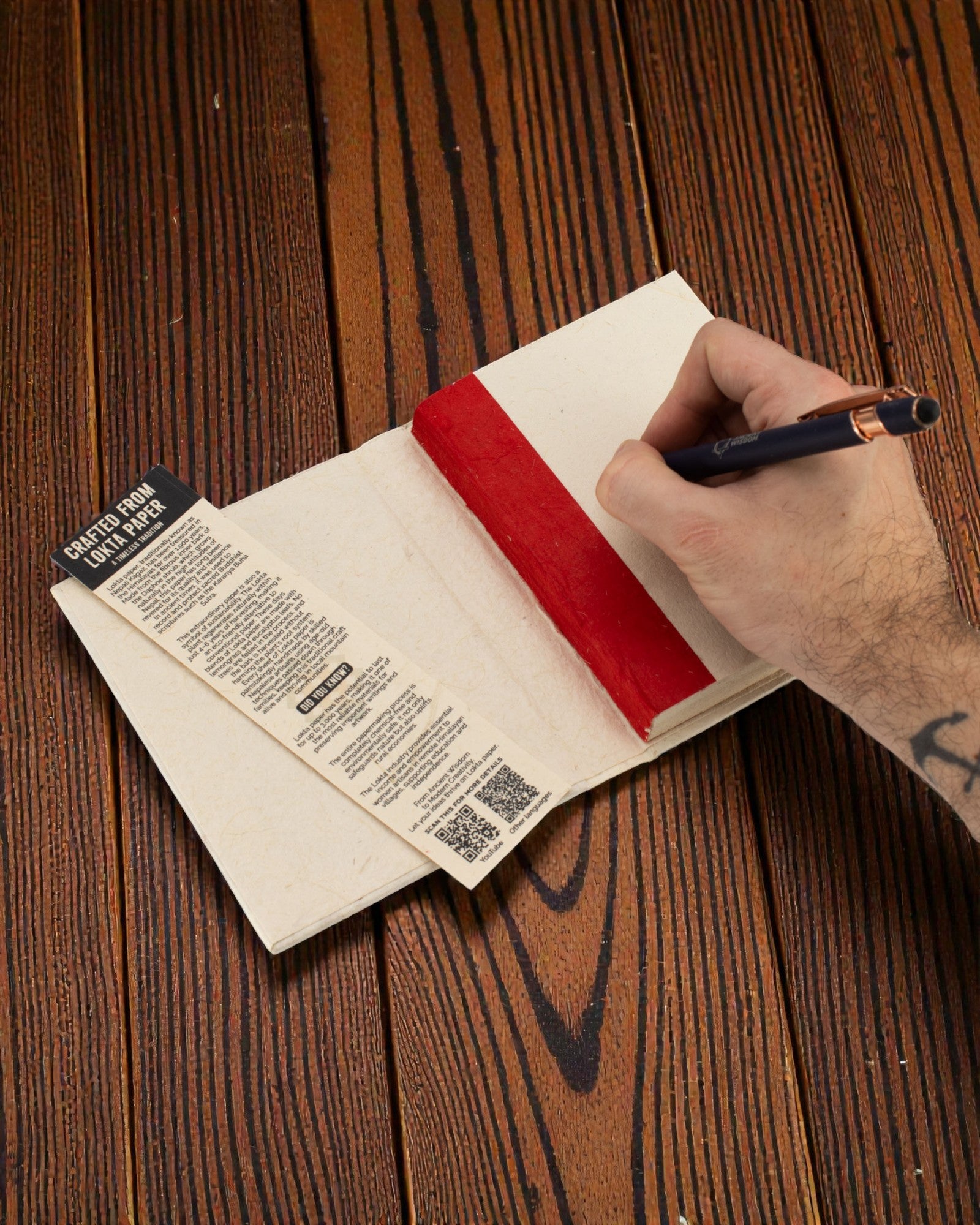 Barevné dlaždice Harmonie – střední zápisník Lokta s motivem mini kachliček 15 × 12 cm, 45 listů