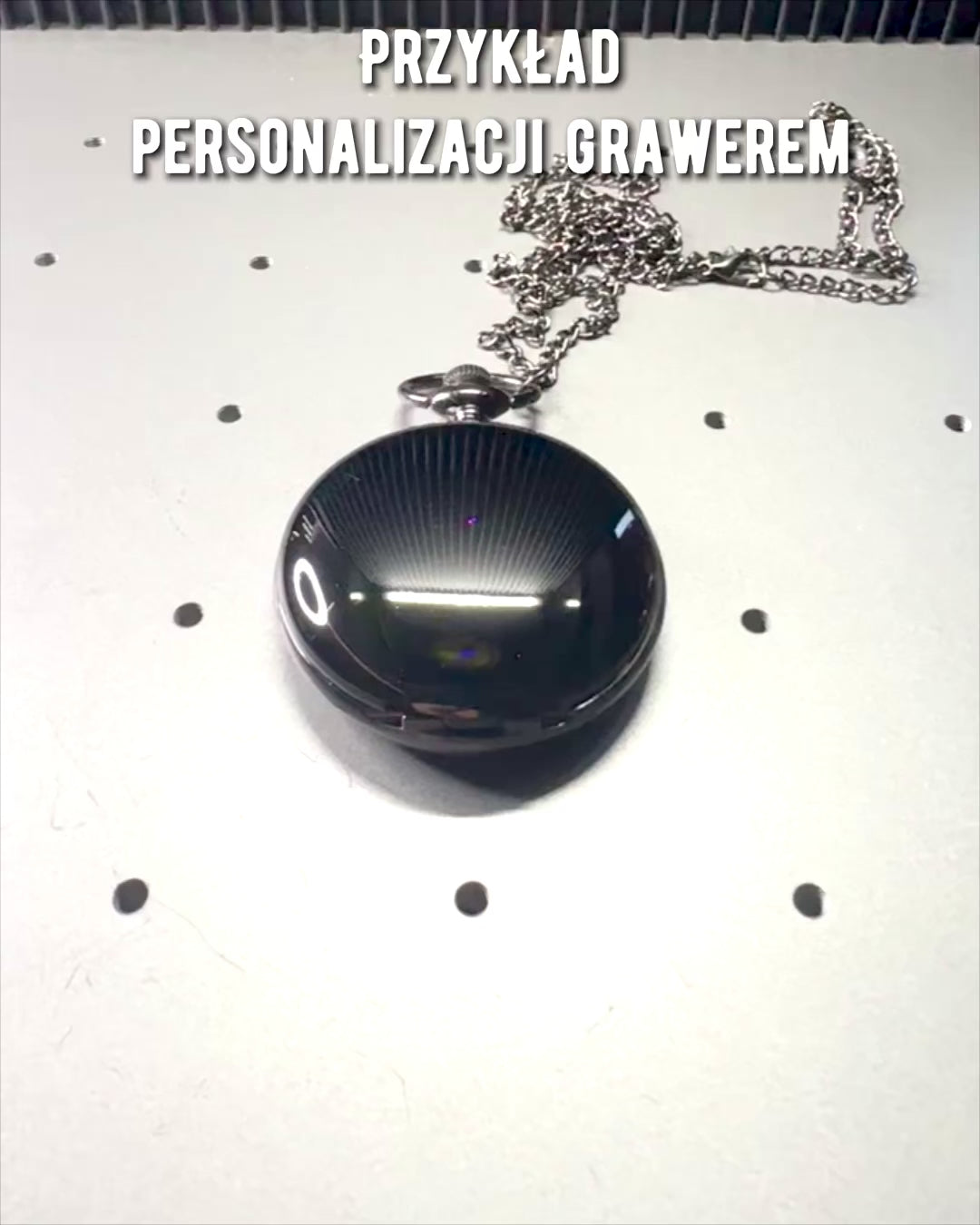 Kapesní kompas ve stylu hodinek "Navigator" - Tmavá kovová barva