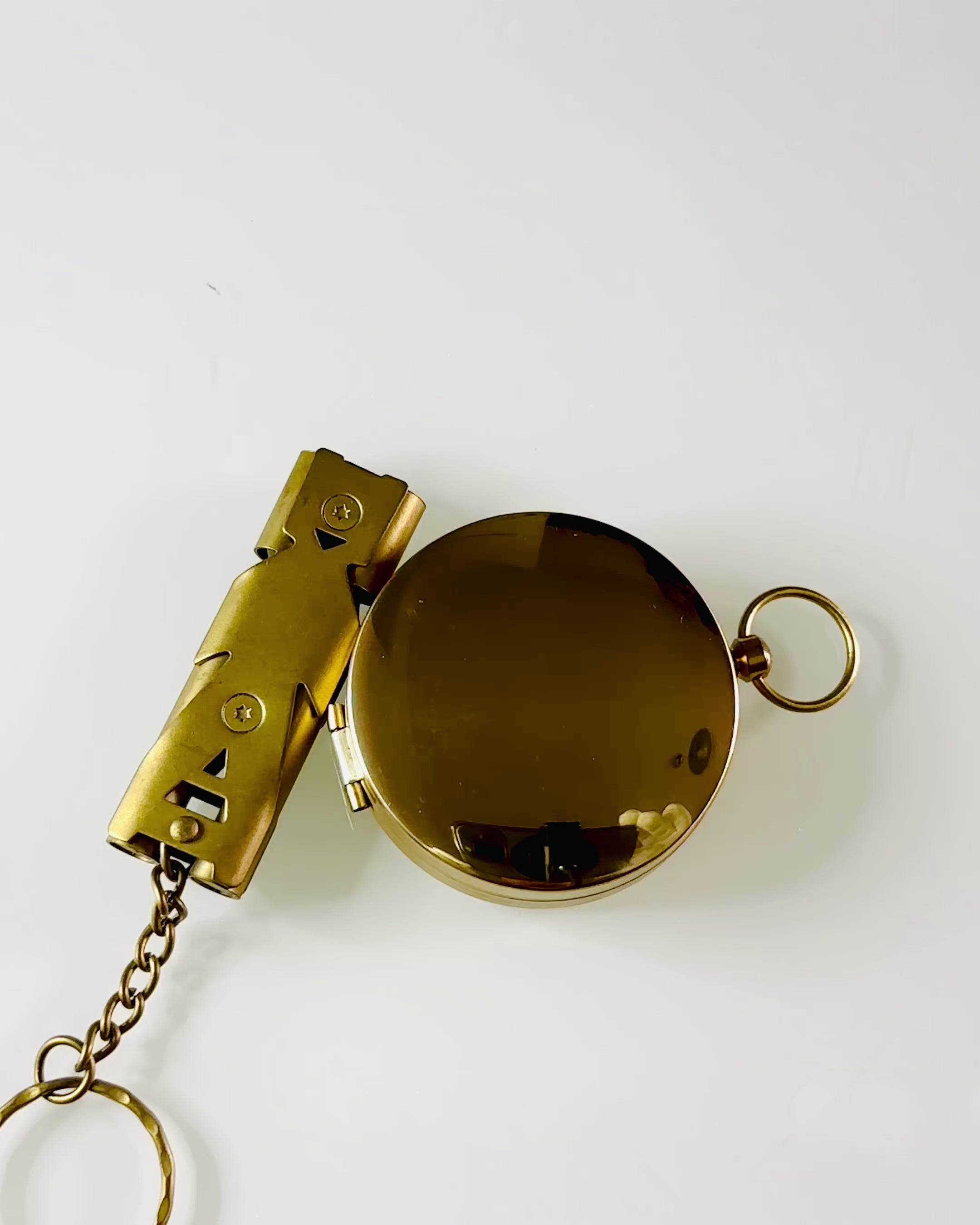 Elegantní sada s kompasem a signální píšťalkou