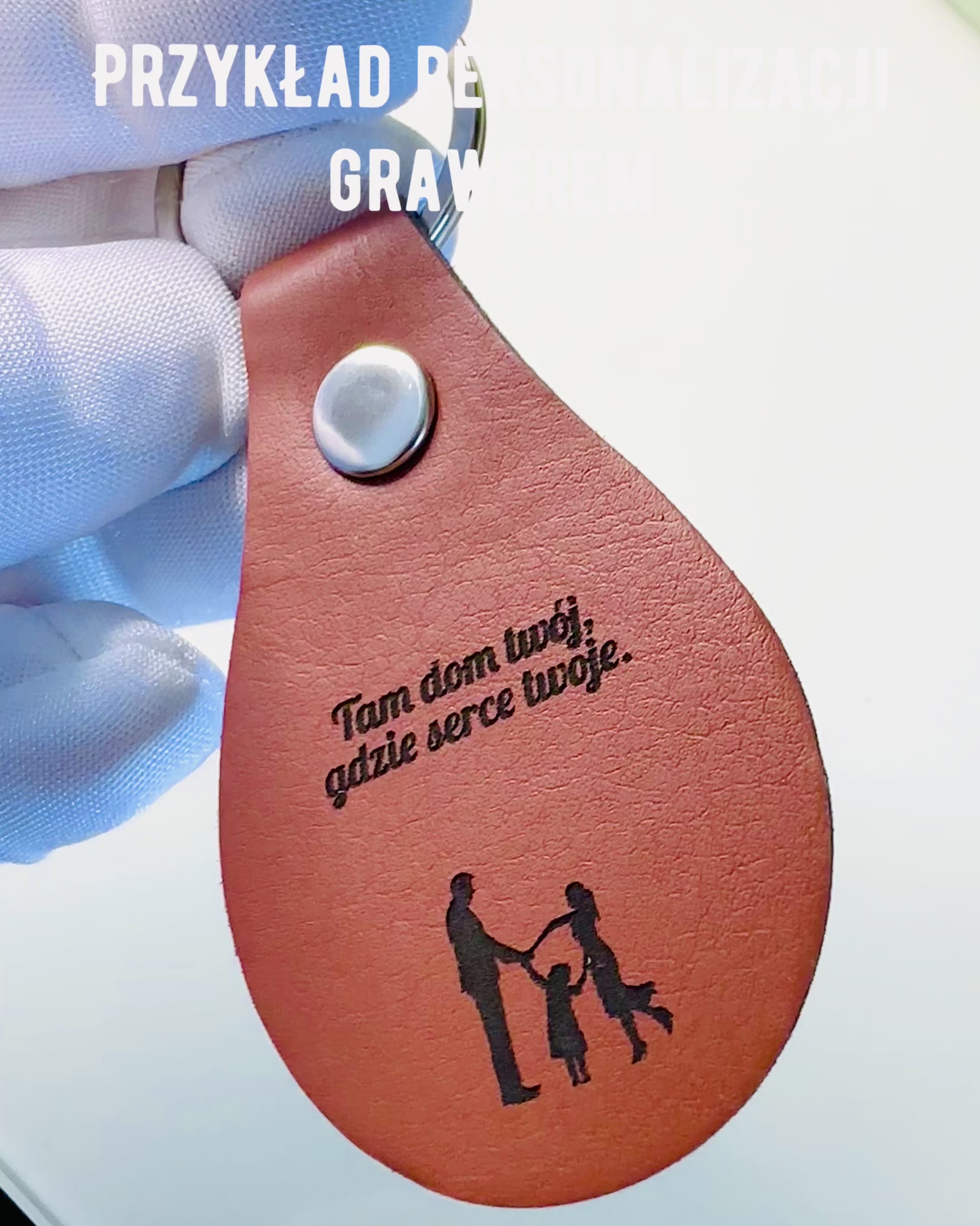 Kožený PU přívěsek s možností personalizace gravírováním - Dostupný v 5 barvách