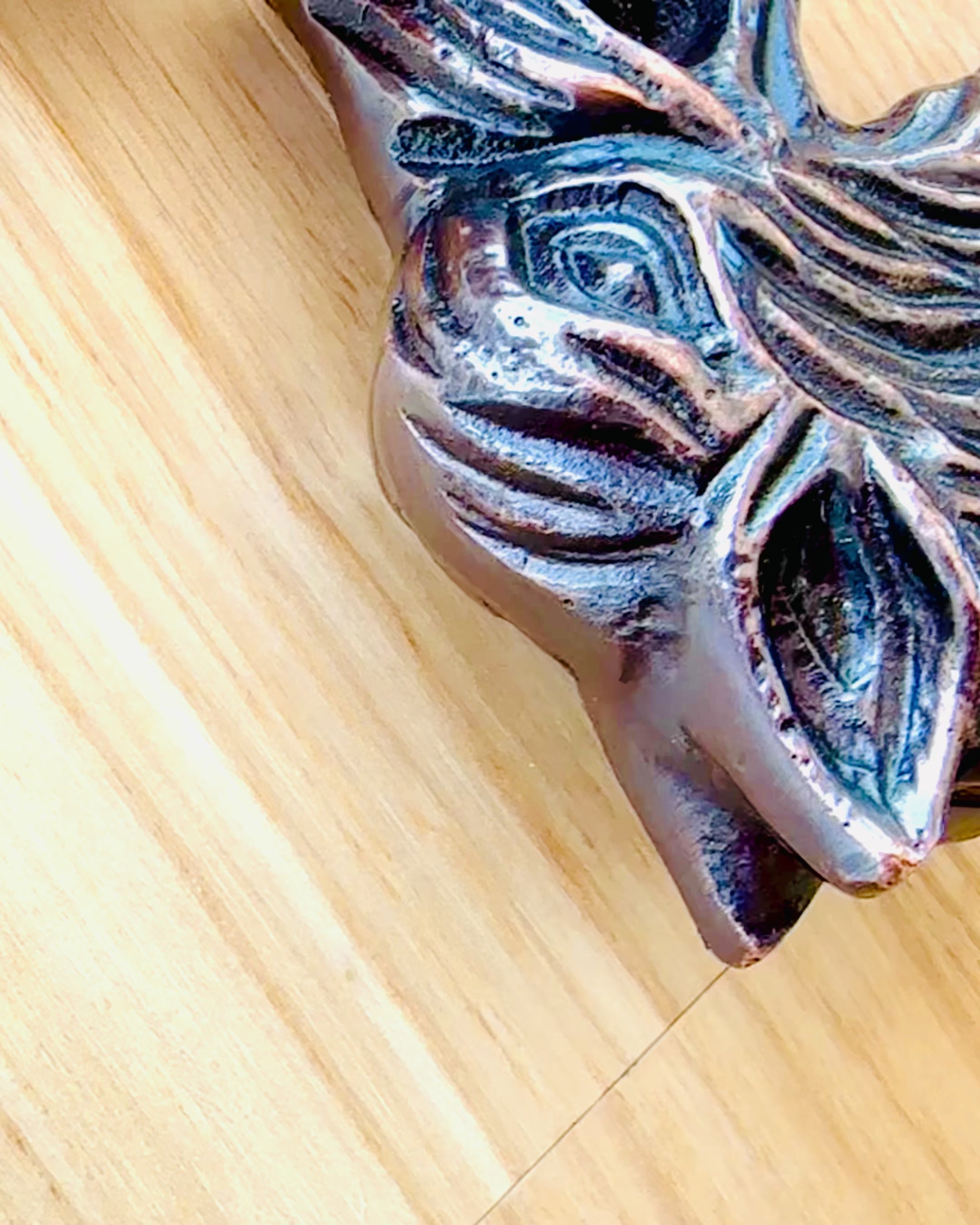 Laska Spacerowa Wolf - Indyjskie Drewno Mango z Możliwością Grawerowania, brązowy złote zdobienia