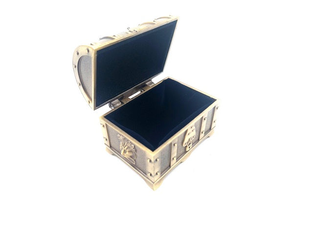 Retro kovová truhla na poklady s gravírováním - stříbrná kazeta 7x5x5 cm