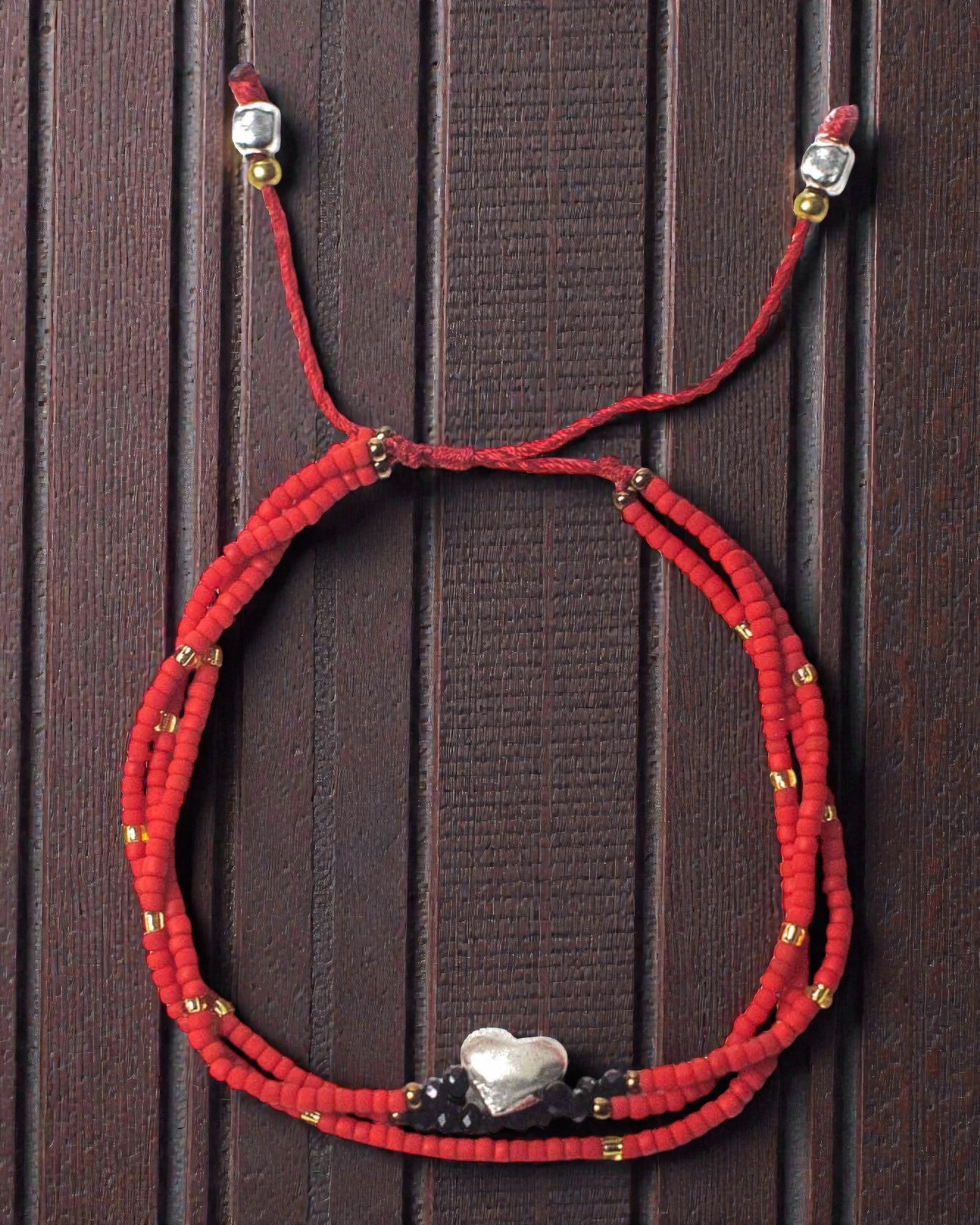 Náramek na šňůrce Temple - bezpodmínečná láska