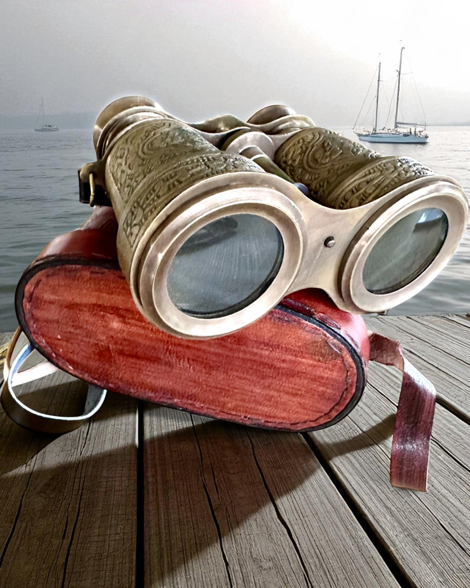 Lornetka z etui skórzanym Victorian's Eye, 11 cm Mosiężna, Ręcznie zdobiona, personalizacja grawerem na prezent