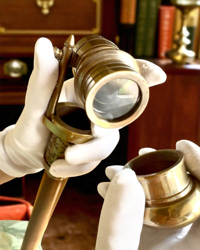 Hůl Navigátor 2.0 s kompasem a skrytou dalekohledem, možnost personalizace gravírováním jako dárek