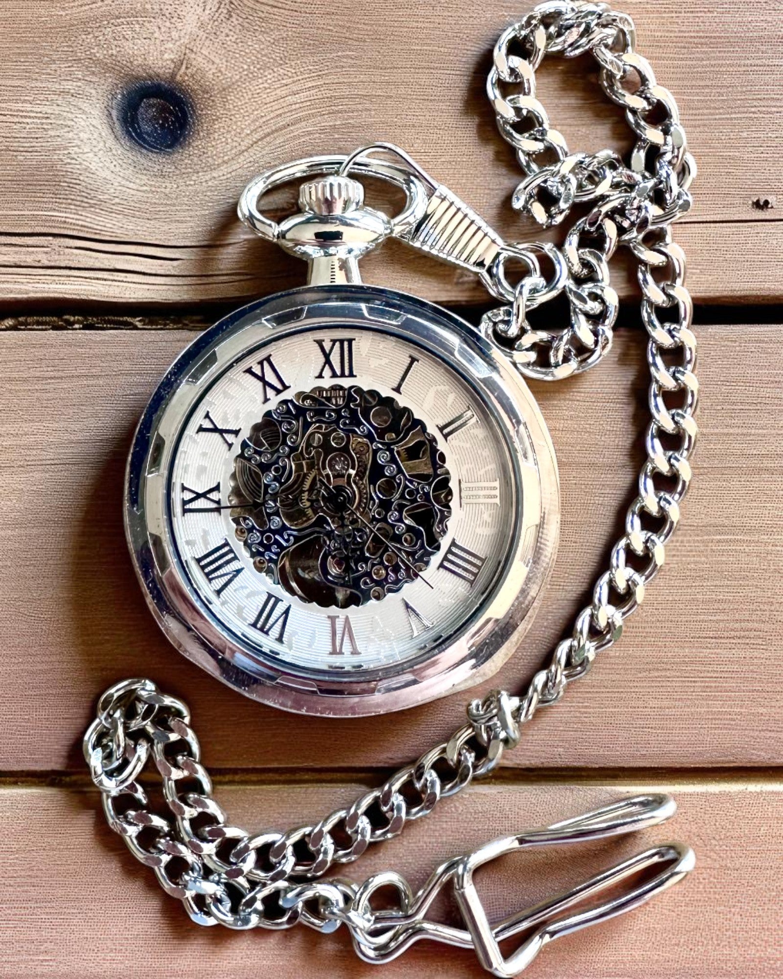 Stříbrné exkluzivní kapesní hodinky mechanické v retro stylu, vodotěsné - elegance pro každou příležitost, s gravírováním