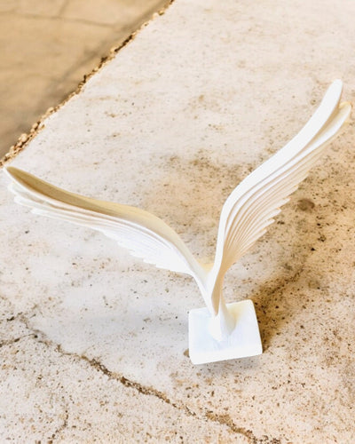 Elegantní figurka andělských křídel 15 cm vysoká – "Křídloví strážci", možnost personalizace gravírováním jako dárek, personalizace, 2 barevné varianty