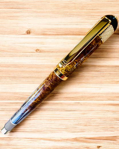 Elegantní pero "Majestic" s možností personalizace jako dárek, na výběr ze 2 barevných variant