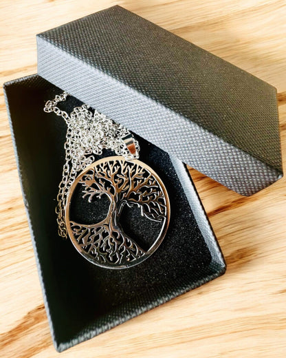 Náhrdelník "Strom života" z nerezové oceli - personalizace gravírováním, 2 barevné varianty