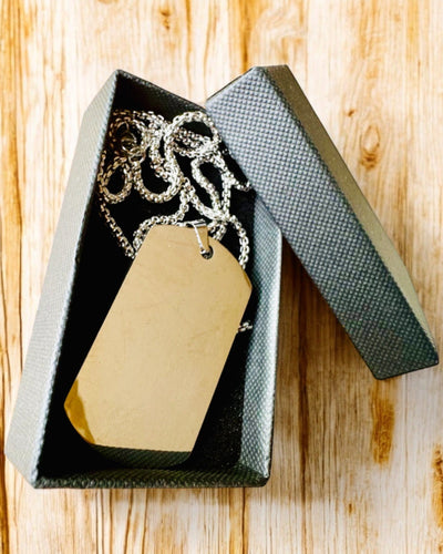 Náhrdelník s Dog Tag "Tři Odstíny Stylu" - Identifikační známka - Elegantní Přívěsek z Nerezové Oceli s Možností Gravírování