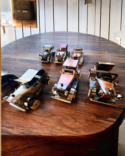 Retro klasické autíčko, auto, z železa - Kolekce "Vintage Drive", model auta, personalizace gravírováním jako dárek