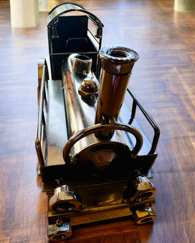 Lokomotywa z żelaza „Retro Express” – dekoracja, model, ręcznie wykonana z możliwością grawerowania na prezent