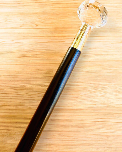 Hůl na procházky "Bílý Diamant" - Dřevěná Ručně vyrobená, možnost gravírování