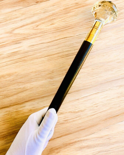 Hůl na procházky "Bílý Diamant" - Dřevěná Ručně vyrobená, možnost gravírování