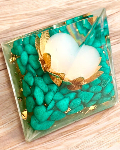 Orgonitová energetická pyramida "Harmonie Turmalínu"