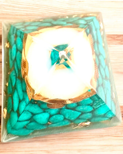 Orgonitová energetická pyramida "Harmonie Turmalínu"