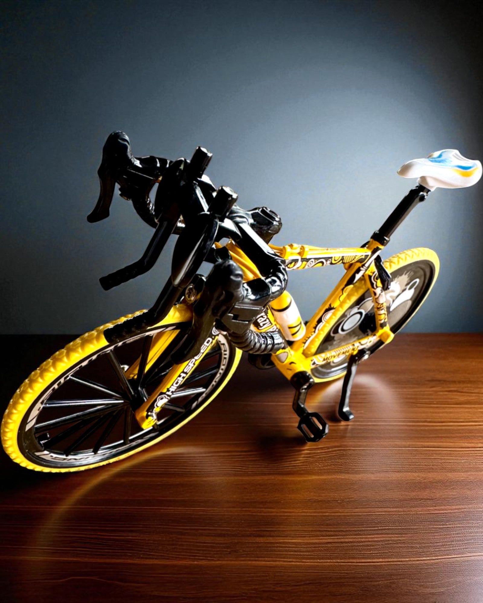 Miniaturní kovový model jízdního kola sběratelský "Speed Rider 1.2" – personalizace gravírováním jako dárek, 2 barevné varianty