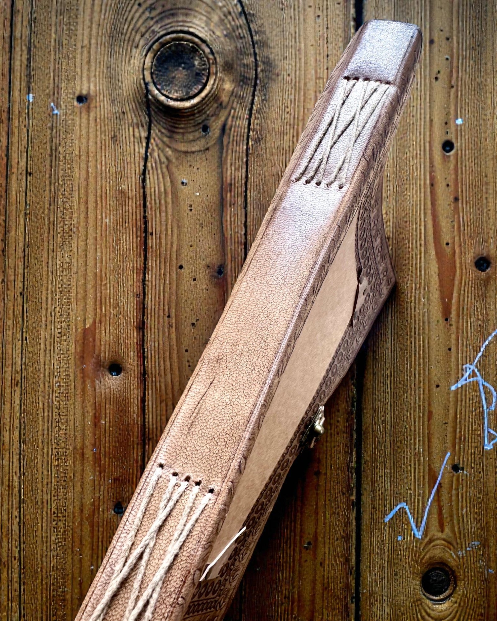 Kožená kniha vzpomínek Dědictví – personalizovaný zápisník 25 × 33 cm