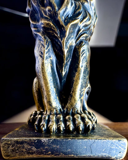 Lví král – Kompaktní 14.5 cm dekorativní figurka s možností gravírování jako dárek
