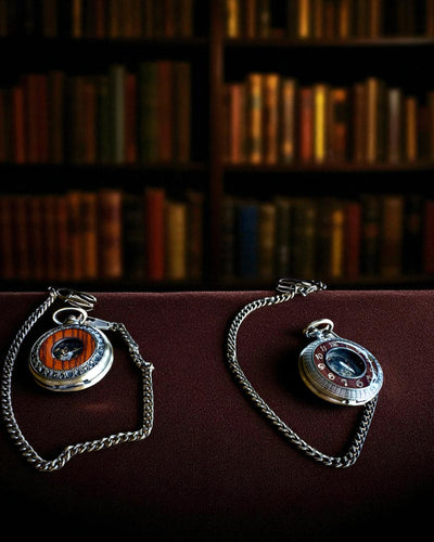 Zegarek kieszonkowy „Veritas Tempus” – mechaniczny czasomierz z możliwością grawerunku na prezent, 2 warianty do wyboru