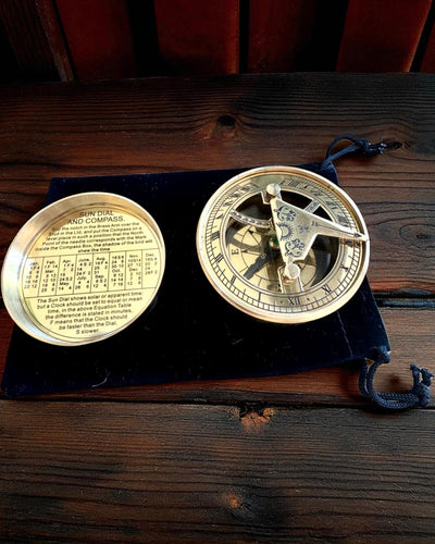 Sluneční kompas Voyager 7cm – mosazné sluneční hodiny s kompasem, personalizace gravírováním jako dárek