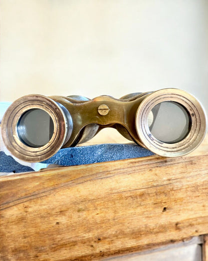 Lornetka z etui skórzanym Victorian's Eye, 11 cm Mosiężna, Ręcznie zdobiona, personalizacja grawerem na prezent