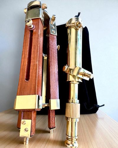 Dalekohled Celestial na dřevěném stojanu 41 cm, možnost personalizace gravírováním jako dárek