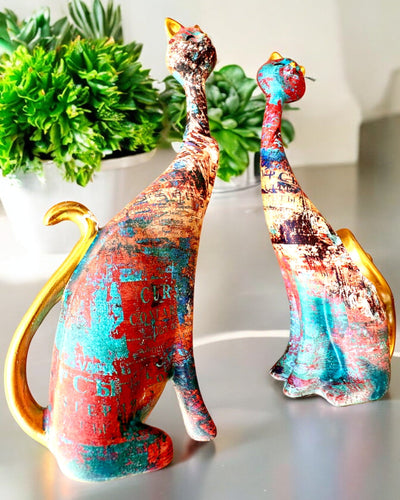 Abstraktní kočičí figurky "ArtCats", ručně malované, pryskyřice – 25 cm, 2 ks.