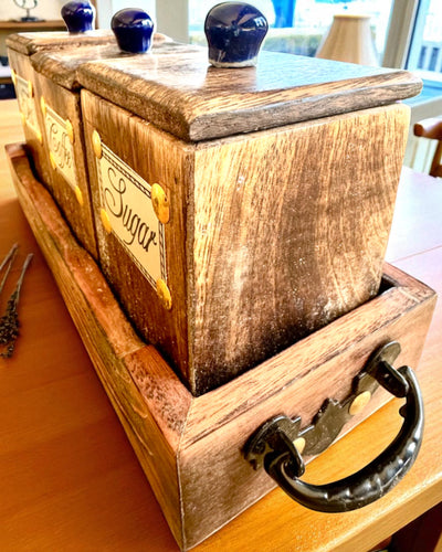 Sada Royal Trio – Čaj, Káva, Cukr ze dřeva Shisham, ručně vyrobená, s možností gravírování jako dárek