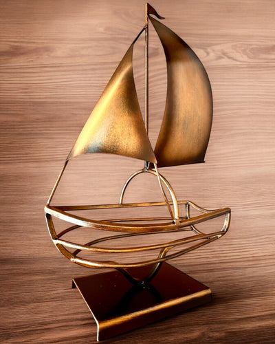 Kovový stojan na víno 45 cm vysoký, "Námořnická fantazie" - ve tvaru plachetnice s možností gravírování jako dárek