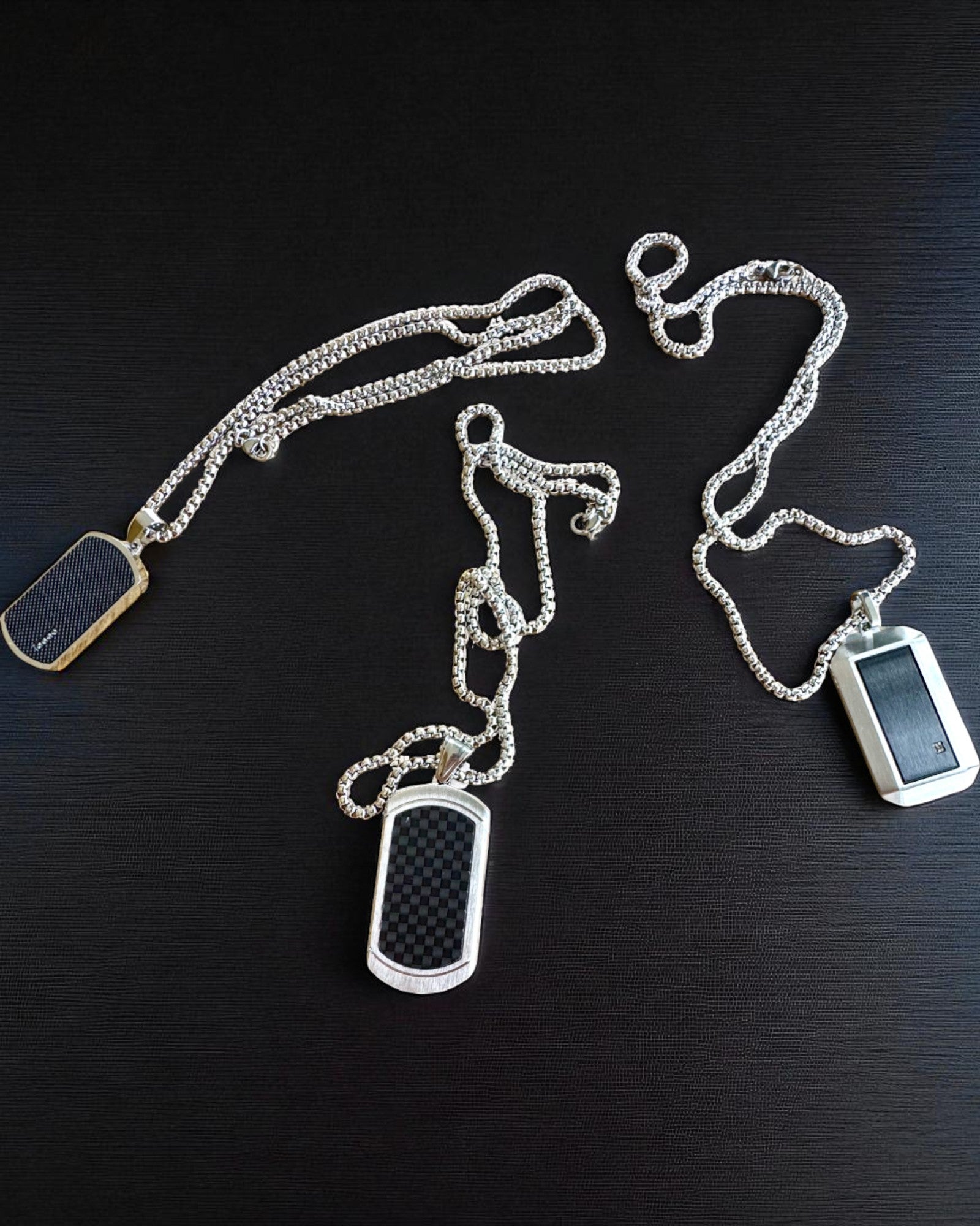 Pánský náhrdelník Dog Tag „SteelVision” – nerezová ocel, 15 variant, personalizace gravírováním
