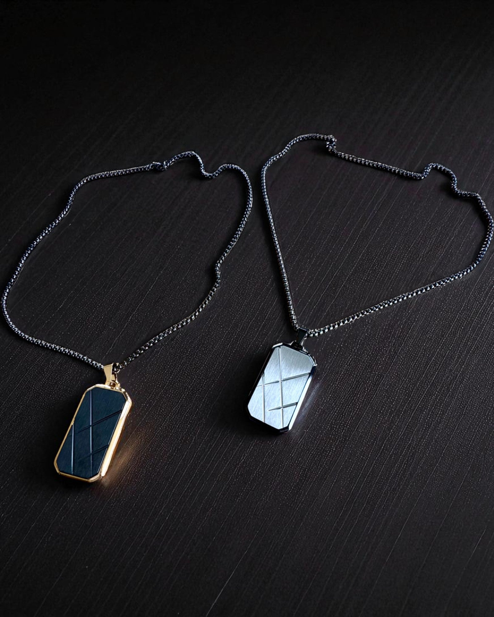 Pánský náhrdelník Dog Tag „SteelVision” – nerezová ocel, 15 variant, personalizace gravírováním