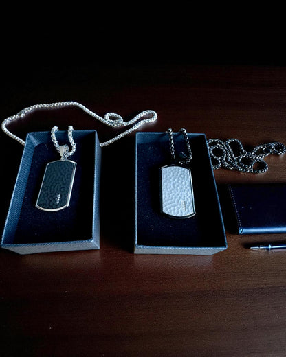 Pánský náhrdelník Dog Tag „SteelVision” – nerezová ocel, 15 variant, personalizace gravírováním