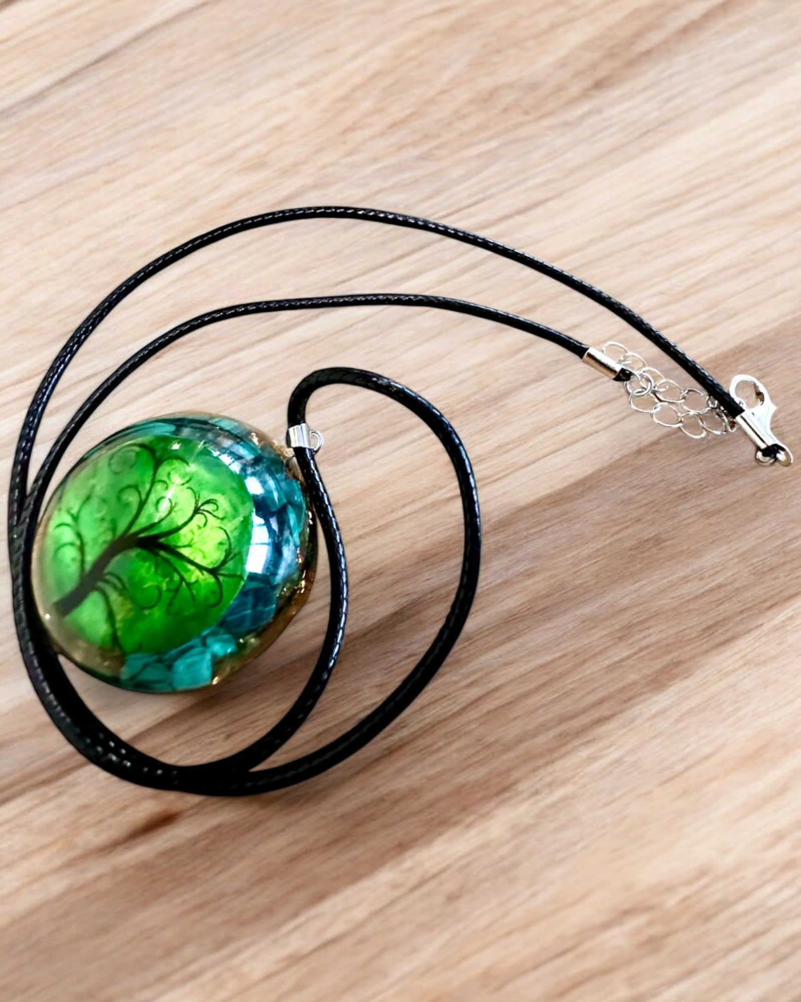 "Malachitový amulet života" - náhrdelník s možností personalizace gravírováním na dárek