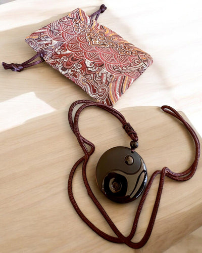 Boho náhrdelník z obsidiánu Yin Yang Tai Chi, možnost personalizace gravírováním jako dárek