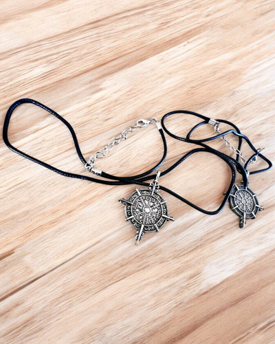 Amulet Wojownik Północy - Kompas Wikinga, możliwość personalizacji grawerem na prezent, 2 warianty do wyboru