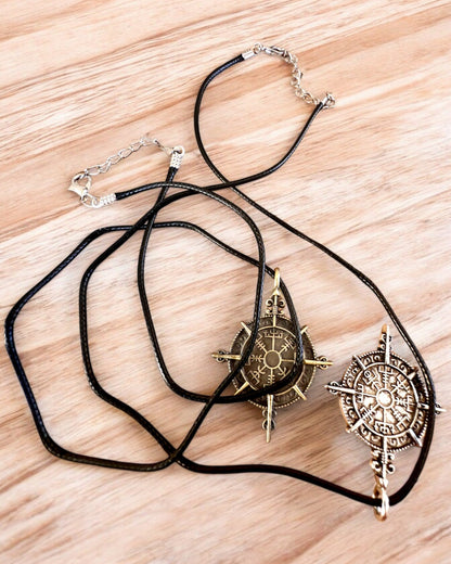Amulet "Wojownik Północy" - Kompas Vikinga, možnost personalizace gravírováním jako dárek, 2 varianty na výběr