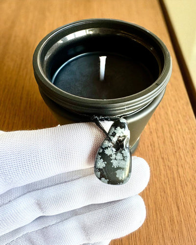 Sójová záměrná svíčka Obsidián – sebevědomí a vnitřní síla, 250 ml, možnost personalizace jako dárek