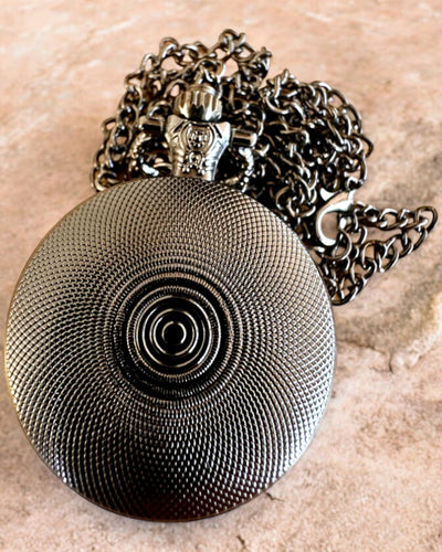 Kapesní hodinky "Magická Talia" - Stylový doplněk z nerezové oceli, personalizace gravírováním jako dárek