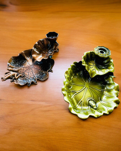 Elegantní kovový držák na kadidlo ve tvaru lotosového listu - 4 varianty na výběr, možnost personalizace gravírováním jako dárek