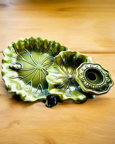 Elegantní kovový držák na kadidlo ve tvaru lotosového listu - 4 varianty na výběr, možnost personalizace gravírováním jako dárek