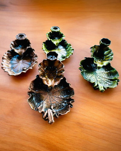 Elegantní kovový držák na kadidlo ve tvaru lotosového listu - 4 varianty na výběr, možnost personalizace gravírováním jako dárek