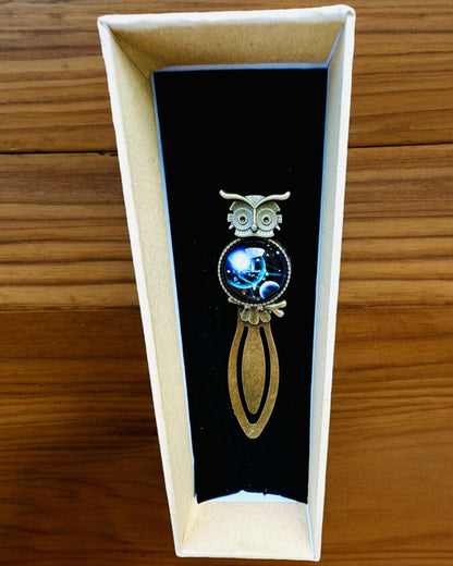 Záložka do knihy "Sova s Konstelacemi" - 12 variant na výběr, personalizace gravírováním