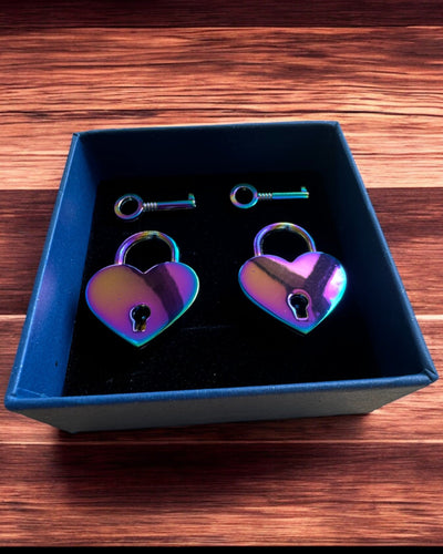 Milostné mini zámky Srdce DeLuxe, sada 2 zámků s klíčky, 6 variant na výběr, možnost personalizace gravírováním jako dárek