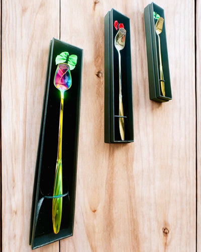 Personalizovaná růžová lžička s možností gravírování jako dárek - 3 barevné varianty na výběr