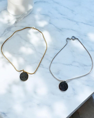 Amulet Tajemné Moci - Náhrdelník s Gravírováním, 2 barevné varianty na výběr