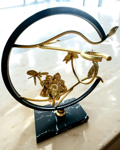 Stojan „Elegantní Brouk“ – na Láhev Vína a Sklenice, Výška 33 cm, s Možností Personalizace Gravírováním jako Dárek