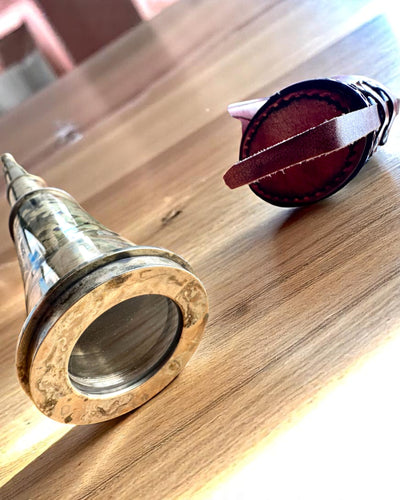 Královský dalekohled „Voyager 1818” – Exkluzivní, mosazný, 83 cm, ručně vyrobený, pouzdro z přírodní kůže – Sběratelská edice, personalizace gravírováním jako dárek